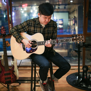 亚洲AV一级在线观看
